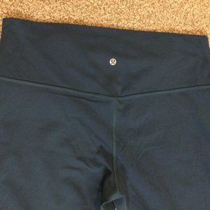 Women's Lululemon 25" Align Leggings Size 16, new without tags!